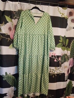 Green Printed V-Neck Tiered Maxi Dress